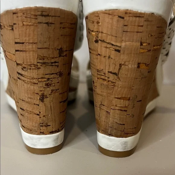 ANTONIO MELANI White Wedge Sandals - Picture 5 of 10